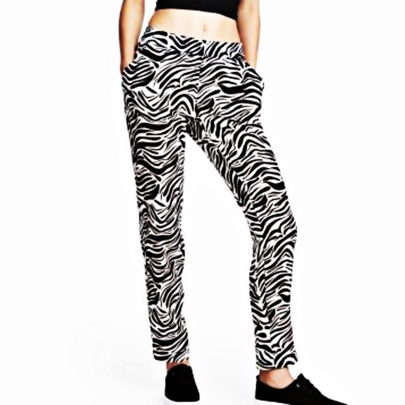 Divided Pants - DIVIDED BY H&M BLACK/WHITE ZEBRA STRIPED PANTS 12